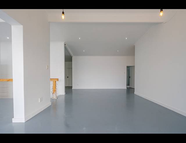5 BEDROOM FREESTANDING FOR SALE IN BALLITO CENTRAL